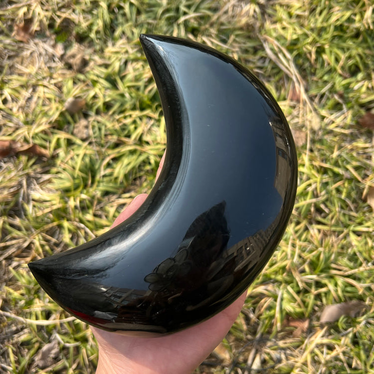Black obsidian moon